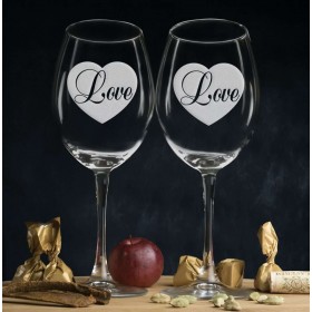 Гравировка на бокалах для вина