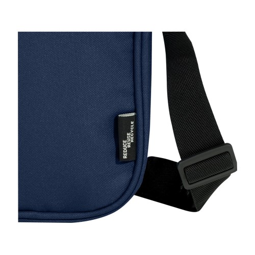 Купить Byron сумка через плечо из переработанных материалов по стандарту GRS объемом 2 л - Нейви с нанесением логотипа