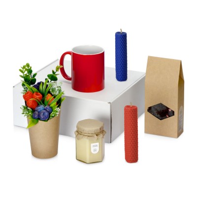 Купить Подарочный набор Ягодный сад с чаем, свечами, кружкой, крем-медом, мылом с нанесением логотипа