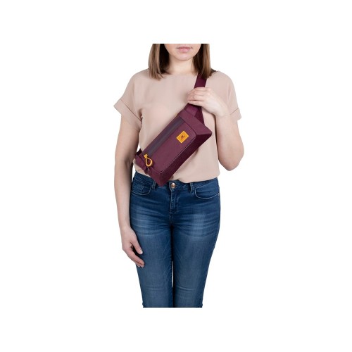 Купить RIVACASE 5311 burgundy red поясная сумка для мобильных устройств /12 с нанесением логотипа