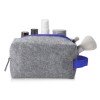 Купить Косметичка из РПЕТ фетра с ручкой Felt, серый с синим с нанесением логотипа