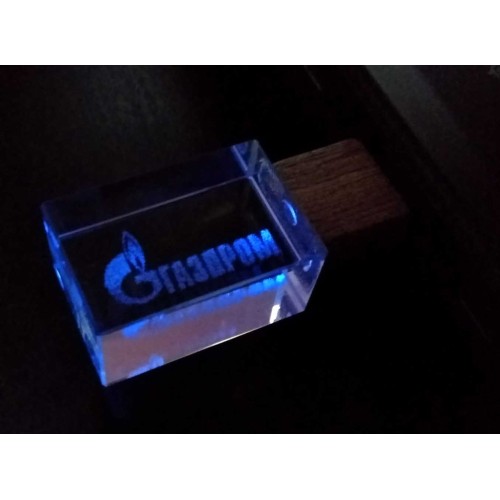 Купить USB-флешка на 64 ГБ прямоугольной формы, под гравировку 3D логотипа, материал стекло, с деревянным колпачком красного цвета, синий с нанесением логотипа