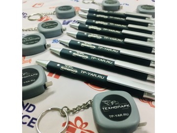 Ручки и брелоки