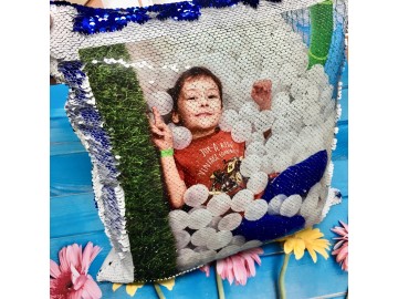 Подушка с пайетками