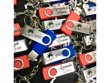 Именные флешки