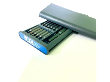 Отвертка в наборе