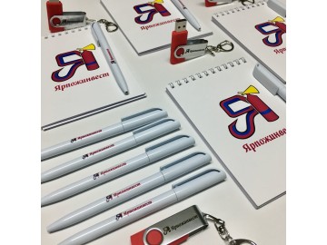 Блокноты с ручкой