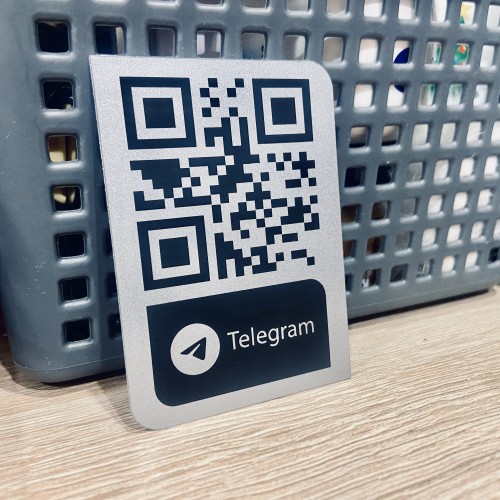 Металлическая табличка с QR кодом для удобного перехода в Телеграм